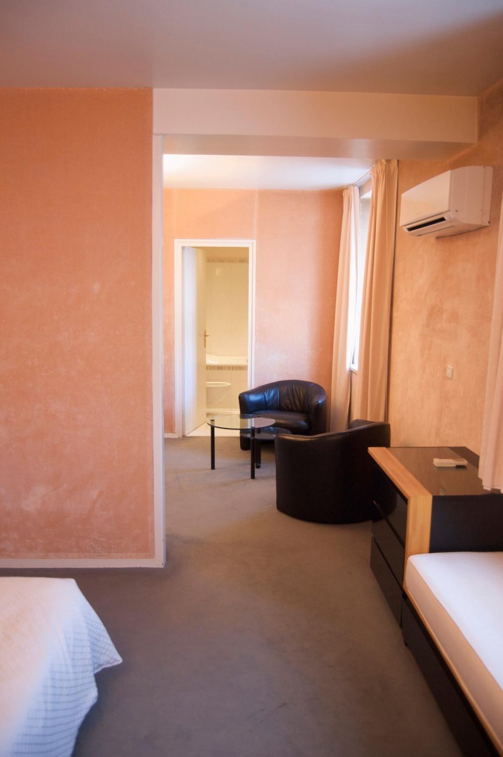 Absolue Renaissance Hotel Magny-Cours Exterior foto