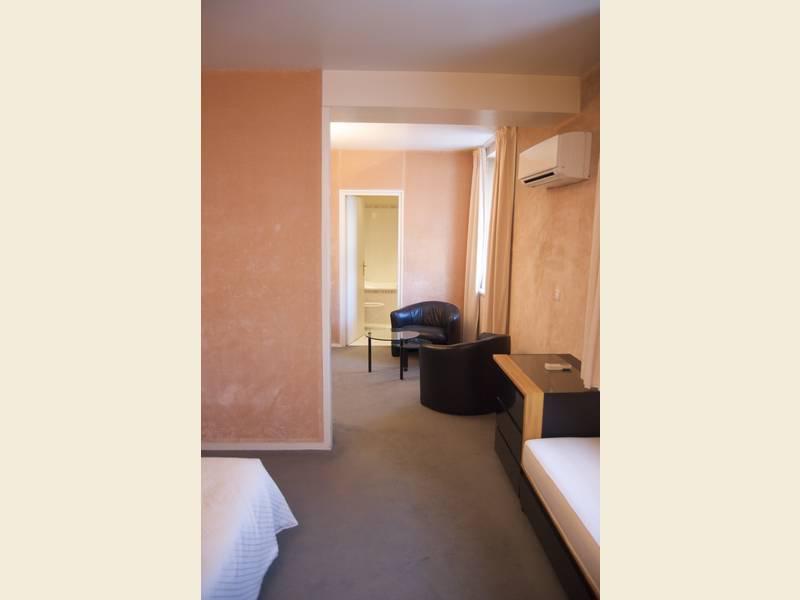 Absolue Renaissance Hotel Magny-Cours Exterior foto
